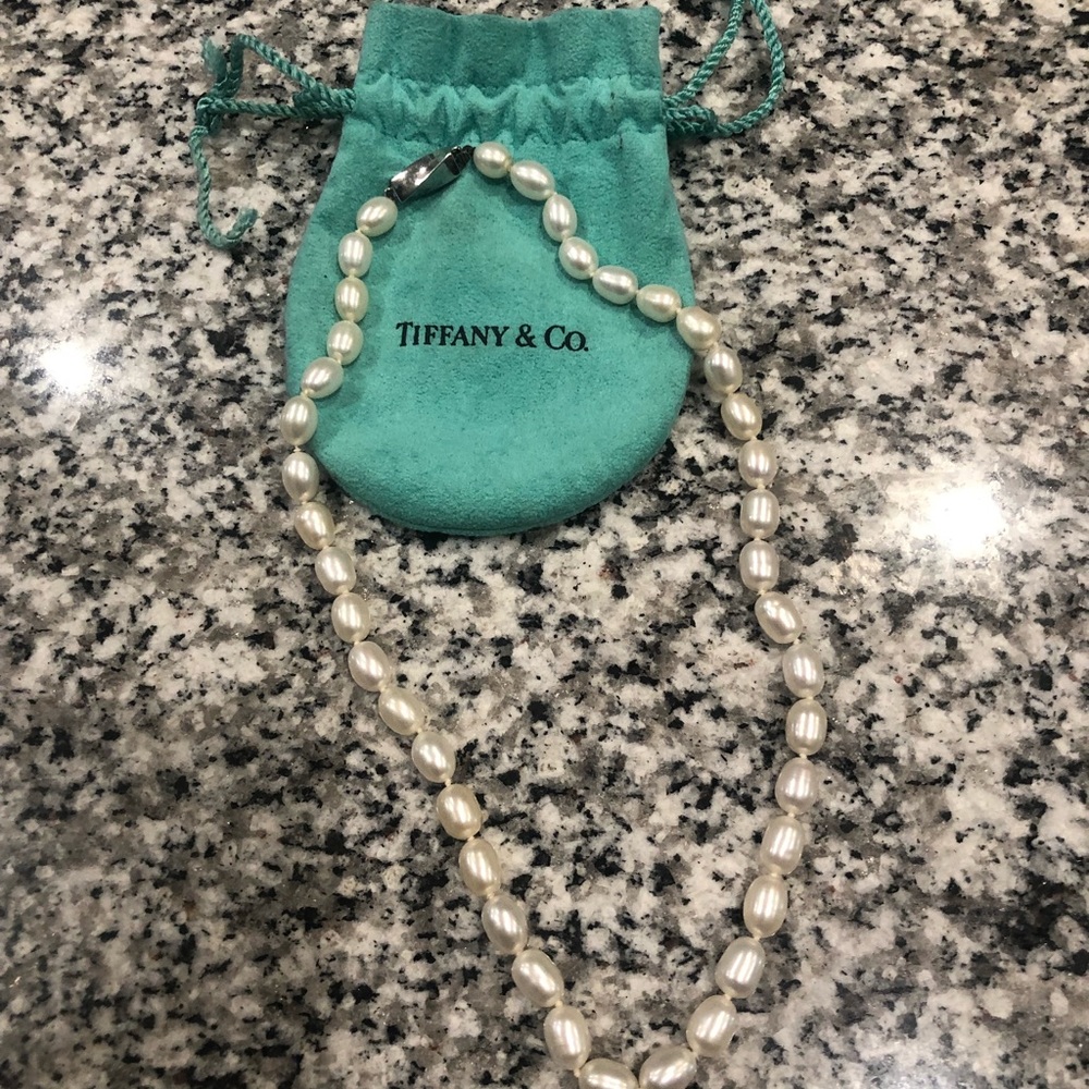 Authentic Tiffany and co 16” fresh water pearls
